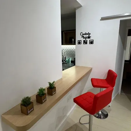 Apartamento aconchegante! 2 quadras da praia e metrô!-2